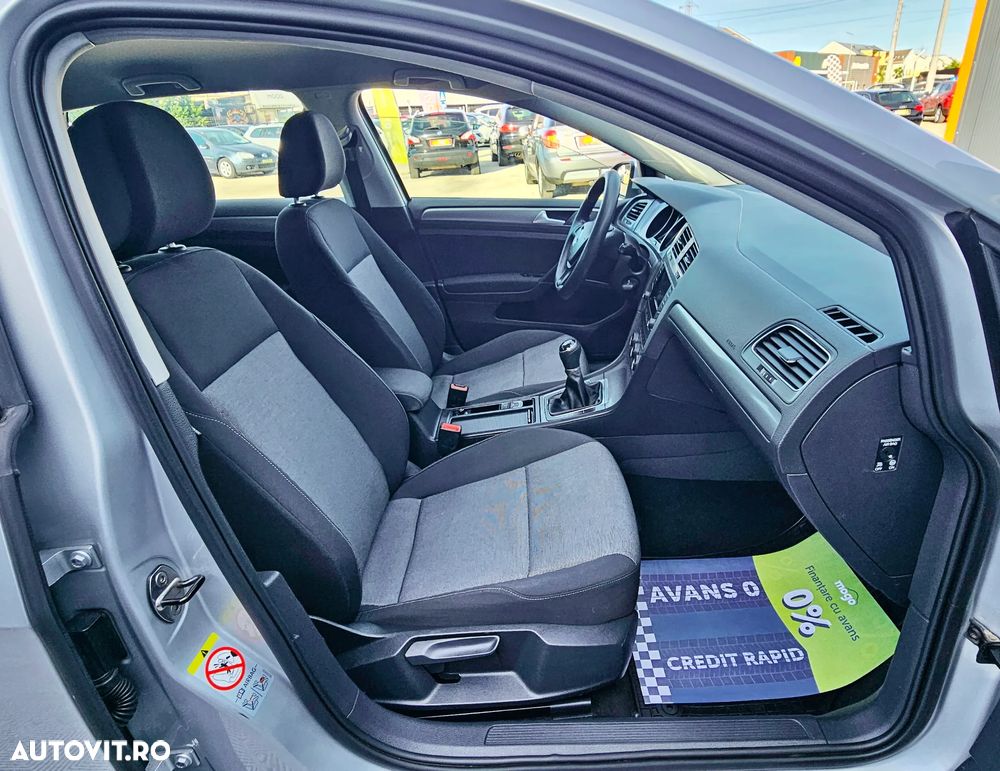 Volkswagen Golf - 15