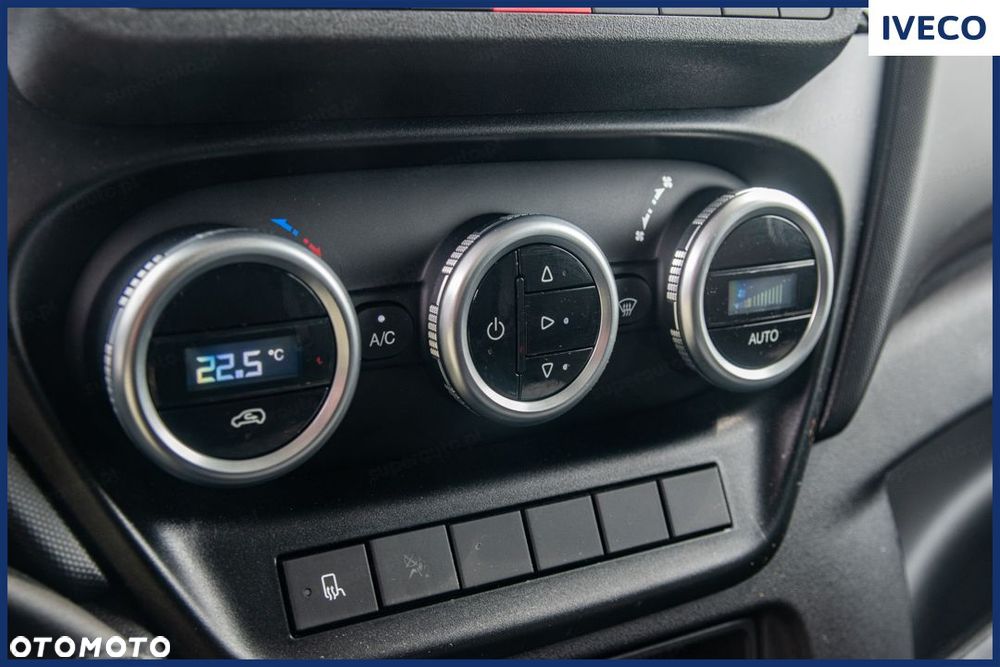 Iveco Daily 35S18 Kontener 8EP + Winda 3.0 180KM - 30