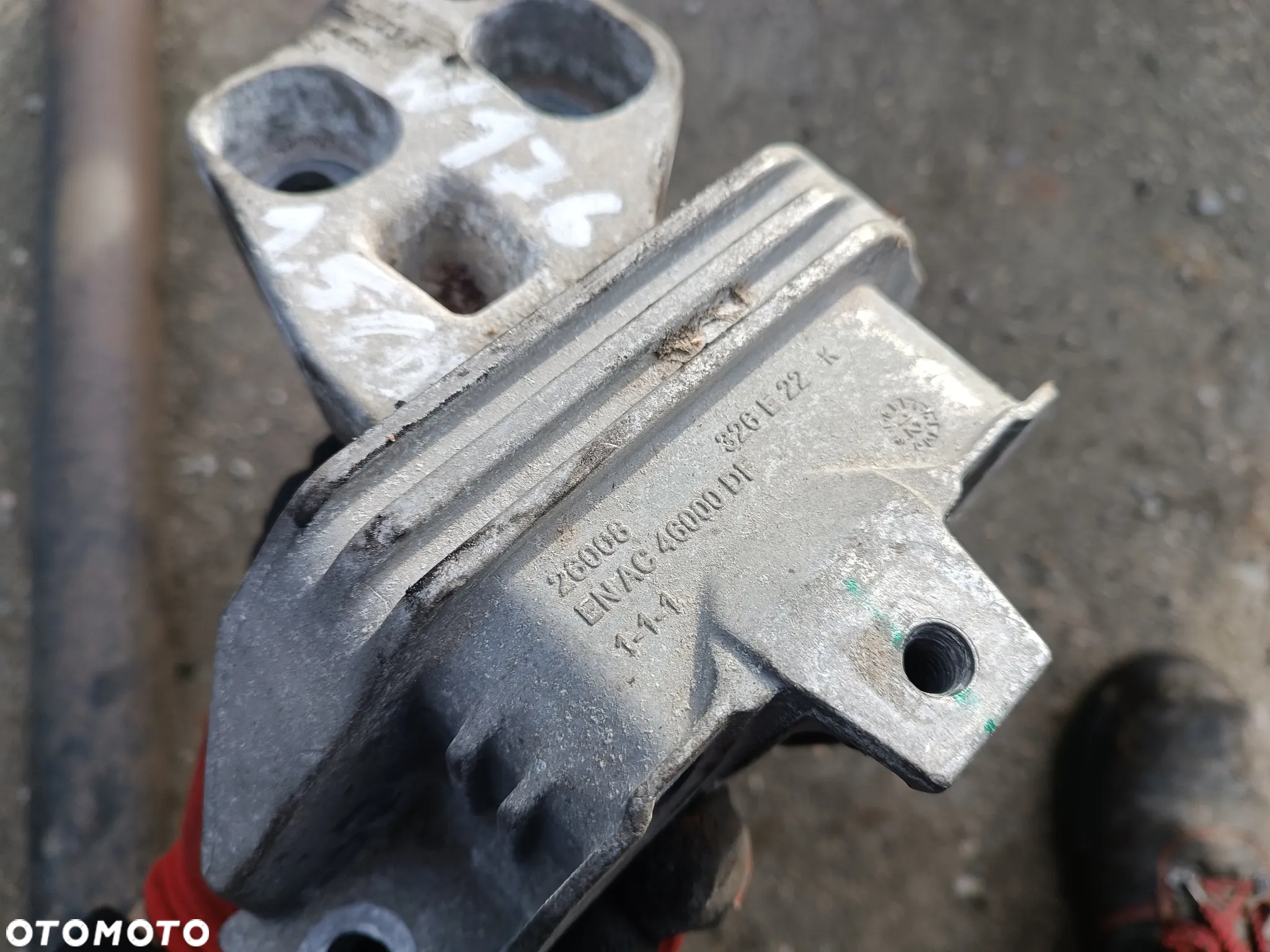 ŁAPA PODUSZKA SILNIKA 1.5 CDI MERCEDES A KLASA W176 - 5