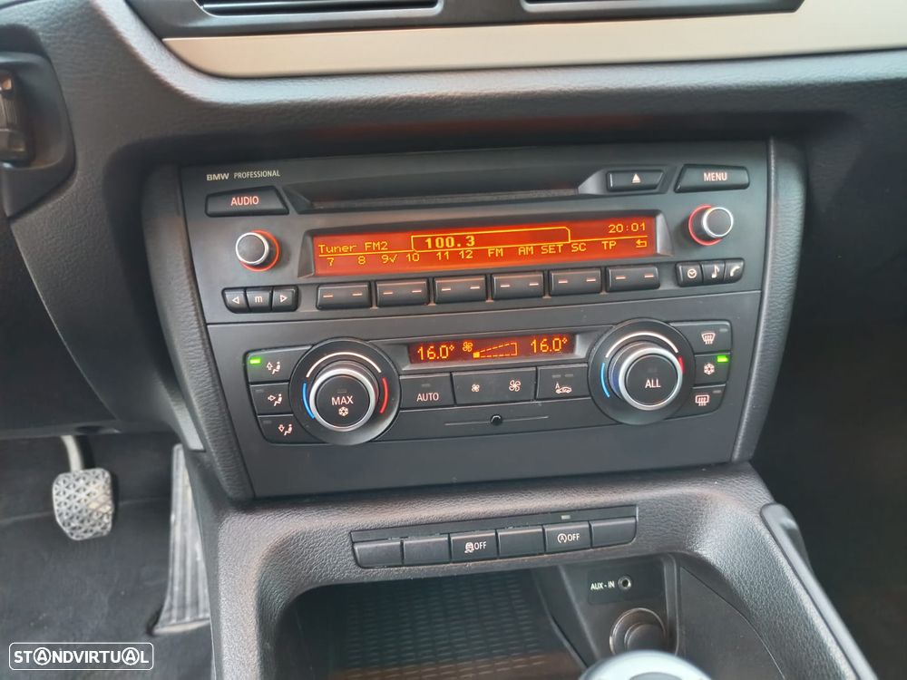 BMW X1 sDrive18d xLine - 11