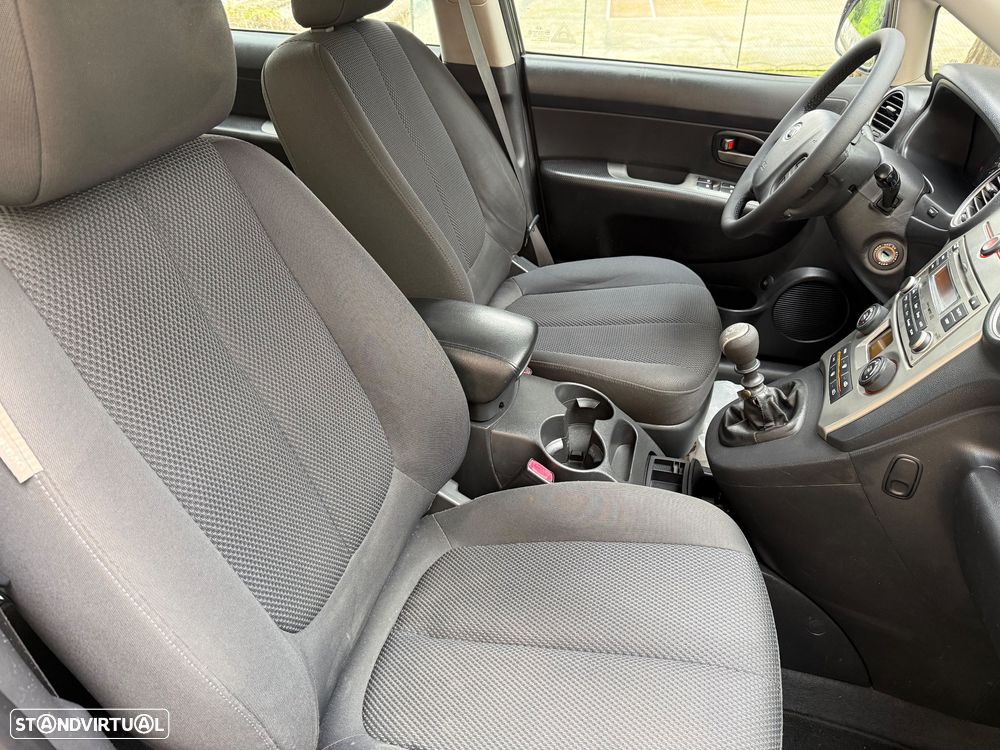 Kia Carens 2.0 CRDi LX - 9
