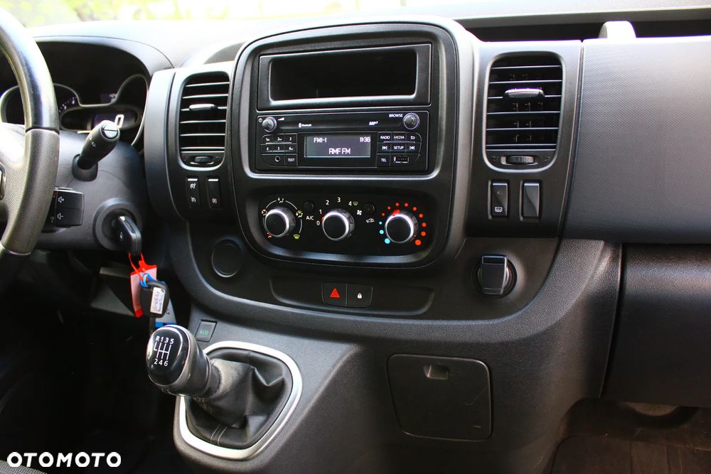 Renault TRAFIC 2.0 DCI 140KM 6 OSÓB BRYGADÓWKA LONG L2H1 FV23% - 35