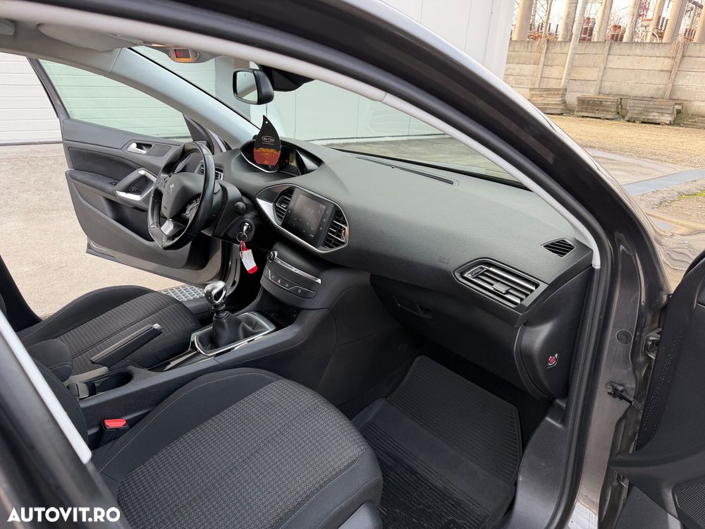 Peugeot 308 BlueHDi 130 Stop & Start Style - 13
