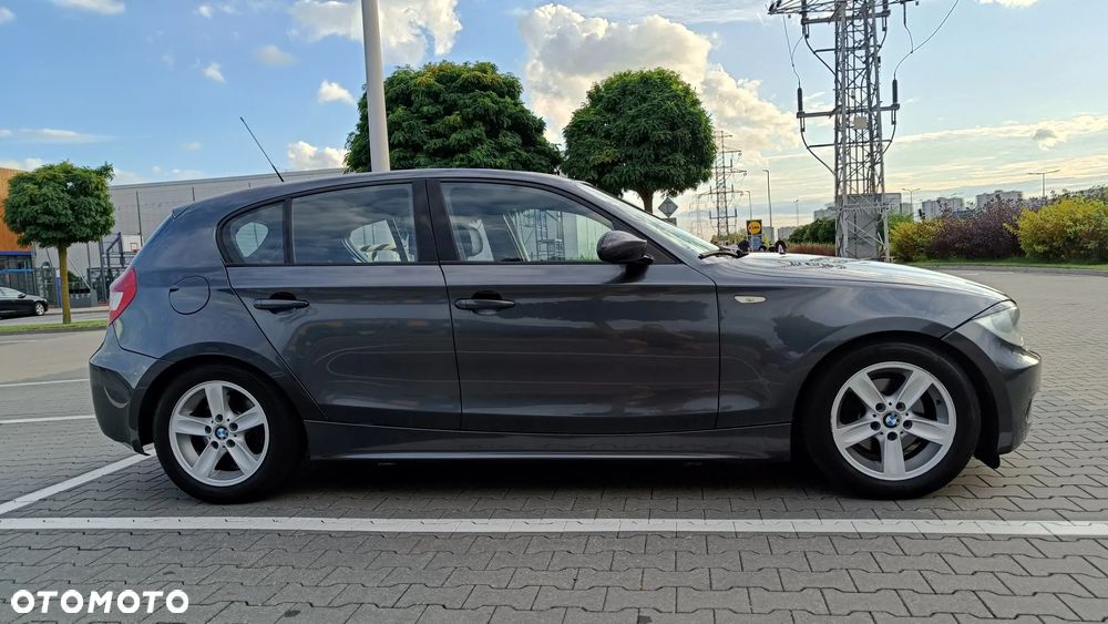 BMW Seria 1 - 30