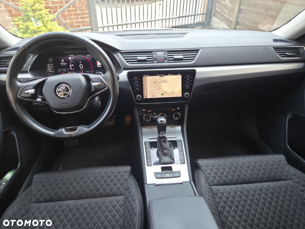 Skoda Superb 2.0 TDI SCR Ambition DSG - 10
