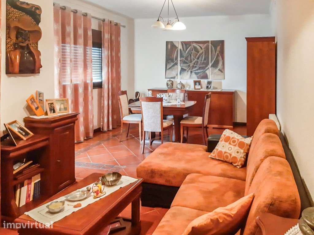 Moradia com Piscina e Café a funcionar - Grande imagem: 2/22