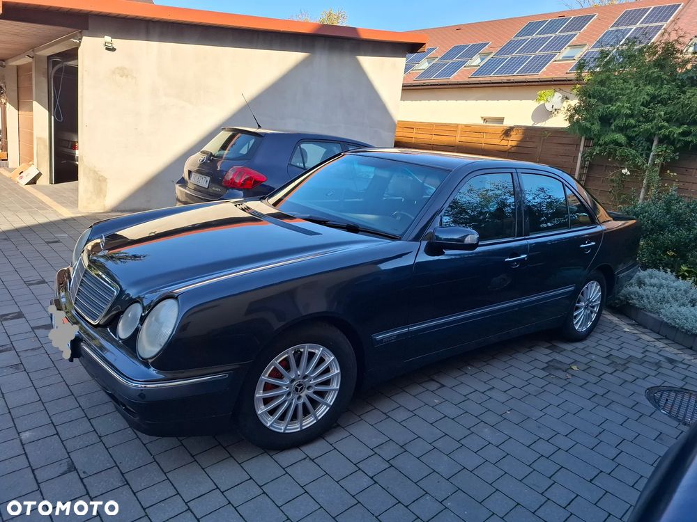 Mercedes-Benz Klasa E - 7