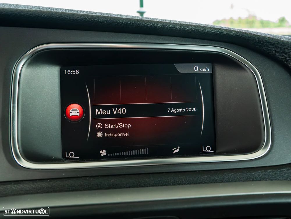 Volvo V40 2.0 D2 Momentum - 25