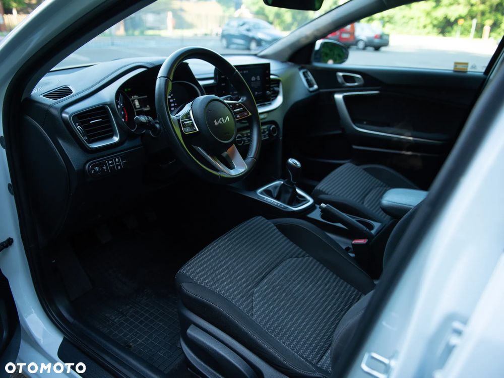Kia Ceed 1.5 T-GDI M - 29