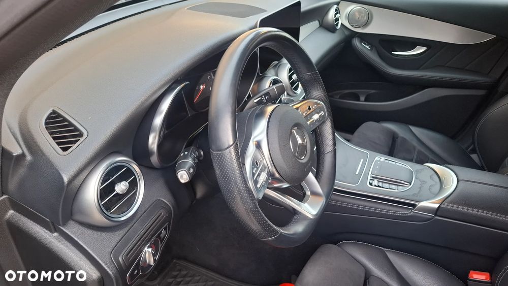 Mercedes-Benz GLC 200 d 4Matic 9G-TRONIC AMG Line Plus - 22