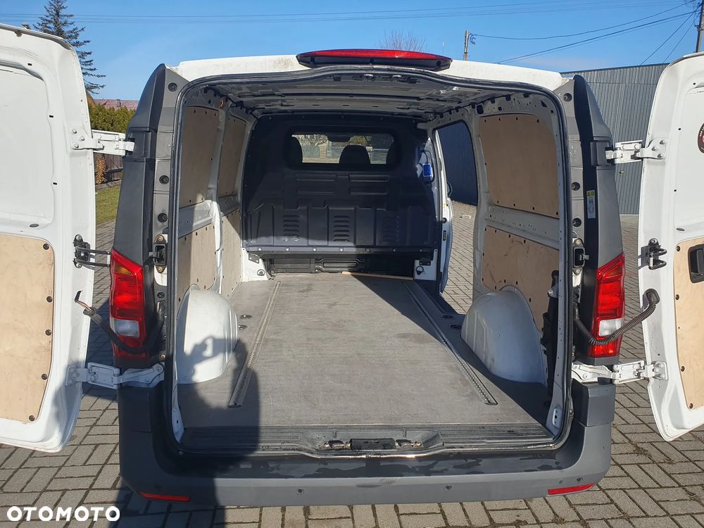 Mercedes-Benz VITO - 11