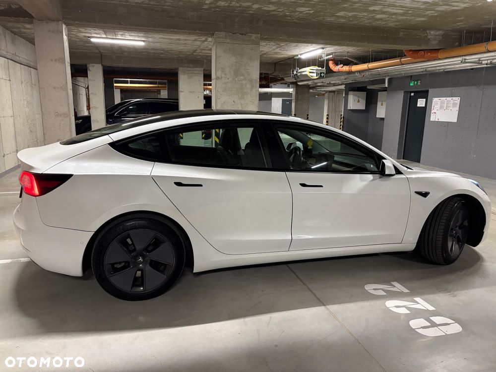 Tesla Model 3 - 9