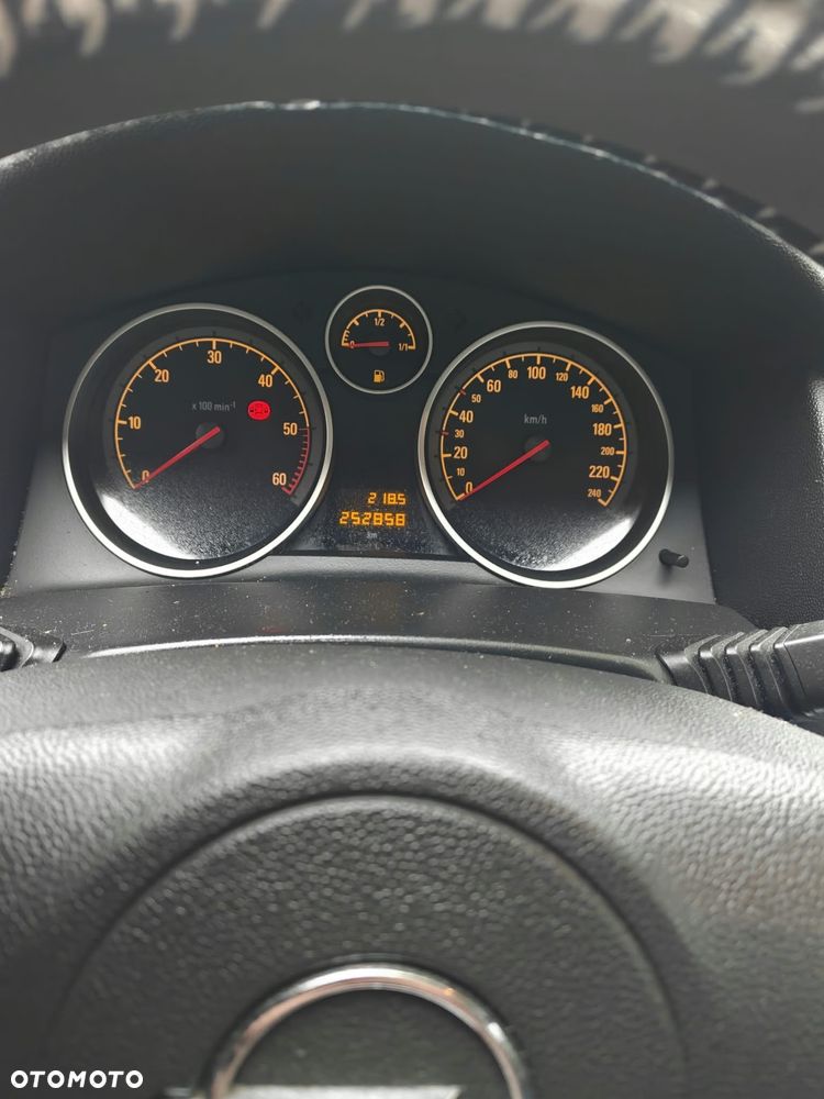 Opel Astra 2009 photo 5