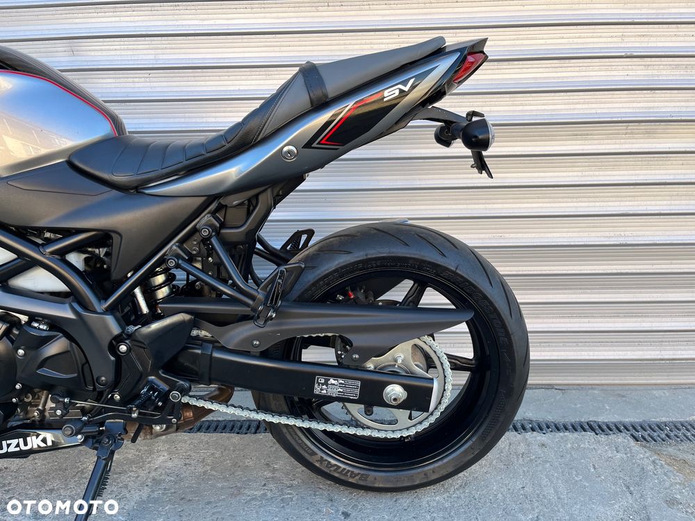 Suzuki SV - 11