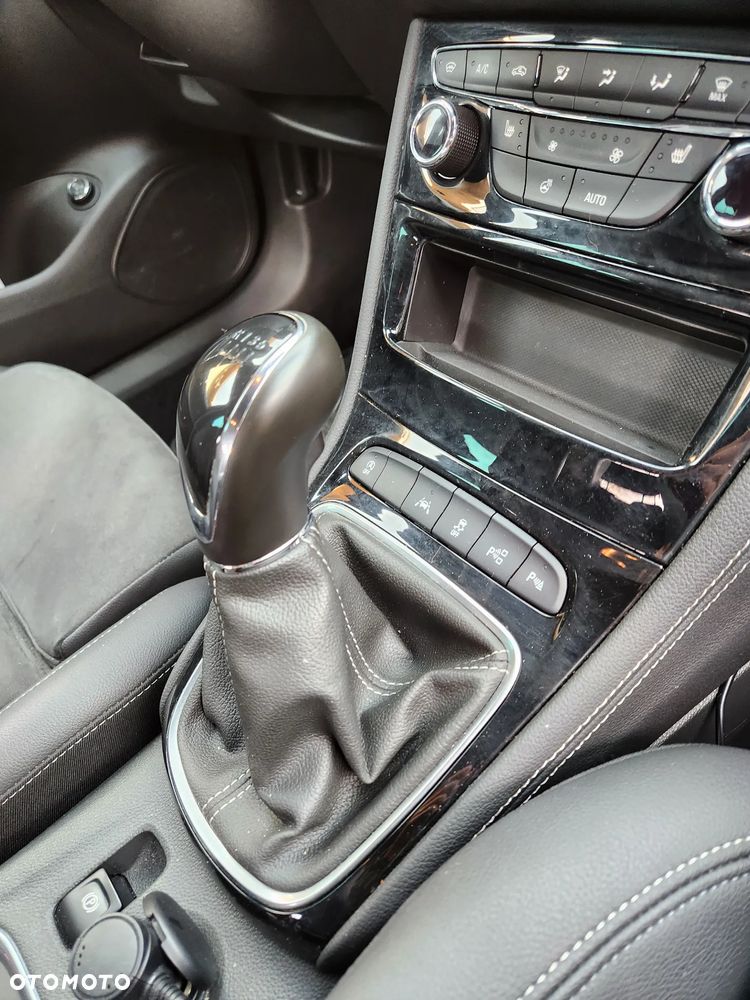 Opel Astra 1.2 T Ultimate S&S - 31