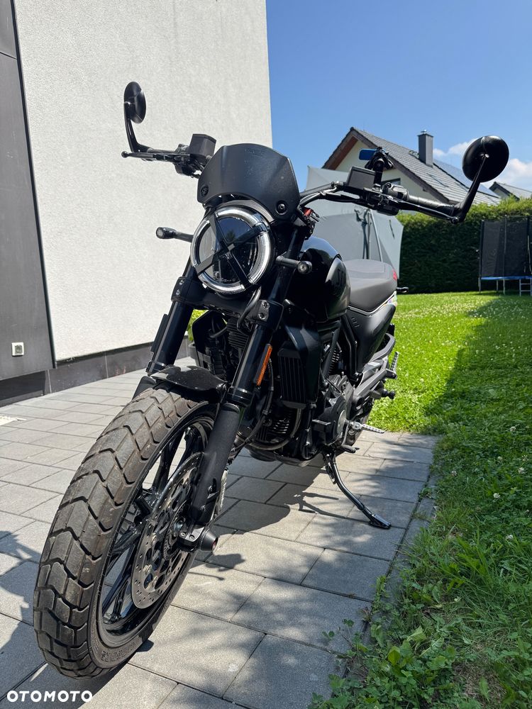 Ducati Scrambler - 12