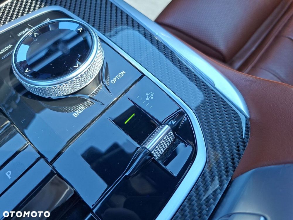 BMW X7 xDrive40d mHEV Individual Edition sport - 30