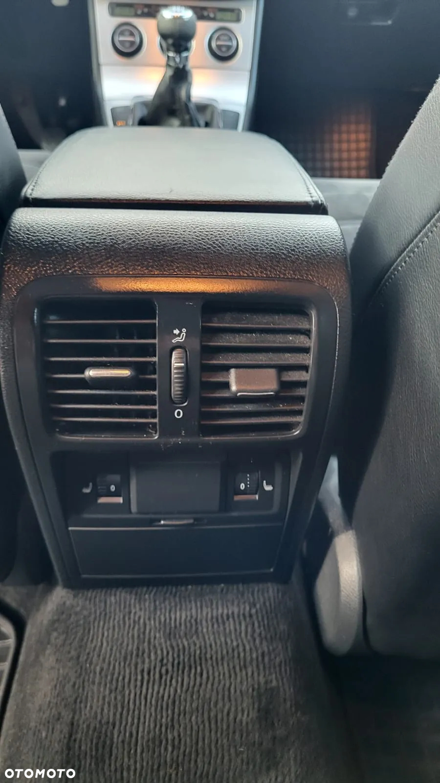 Volkswagen Passat 2.0 TDI Highline - 10