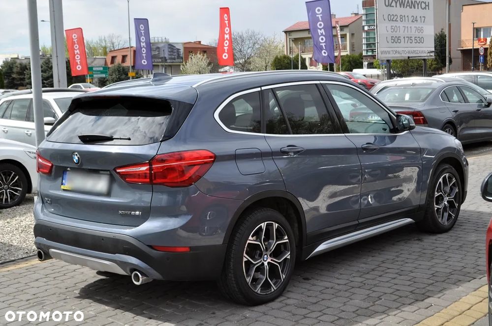 BMW X1 xDrive25i GPF Sport Line sport - 9