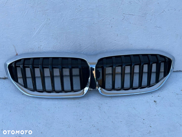 BMW 3 G20 G21 ATRAPA GRILl NERKA ORG igła