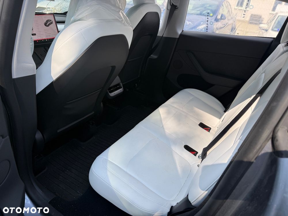 Tesla Model Y 79kWh Long Range Premium AWD - 11