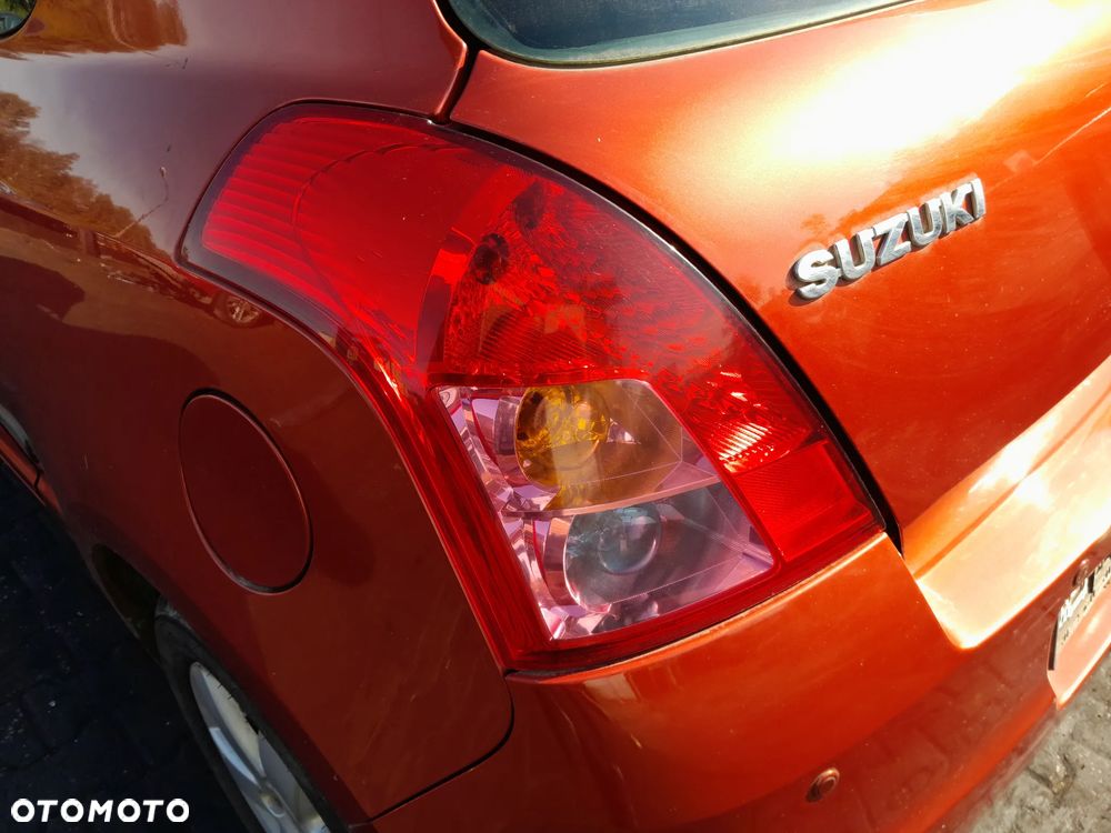 Lampa tylna lewa SUZUKI Swift IV lift 07-10r. Europa - 4