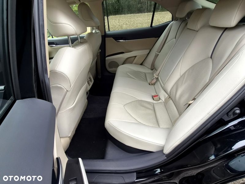 Toyota Camry - 15
