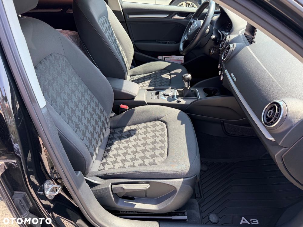 Audi A3 Sportback 1.6 TDI (clean diesel) Attraction - 31