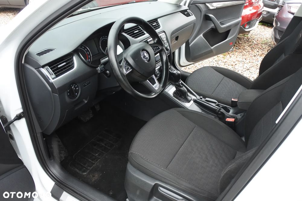 Skoda Octavia Scout 2.0 TDI 4x4 DSG - 10