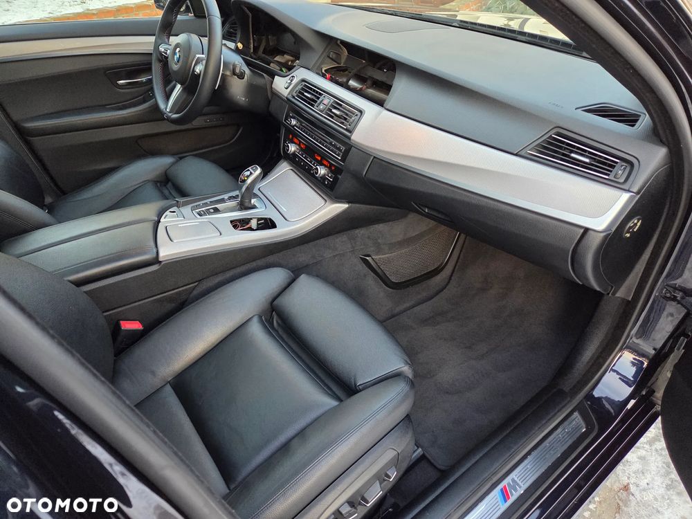 BMW Seria 5 530d xDrive Luxury Line - 25