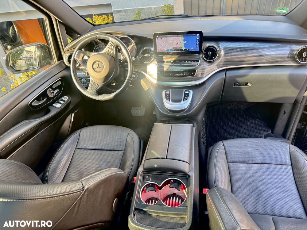 Mercedes-Benz V 300 d lang 4Matic 9G-TRONIC Exclusive - 23