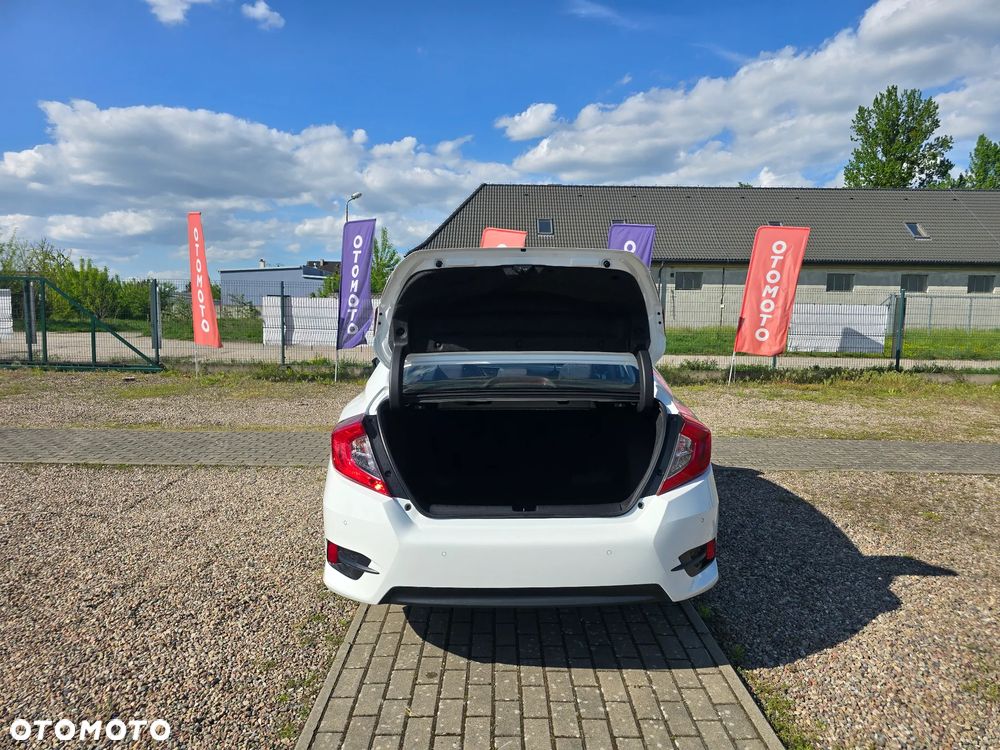 Honda Civic 1.5 T Elegance CVT - 11
