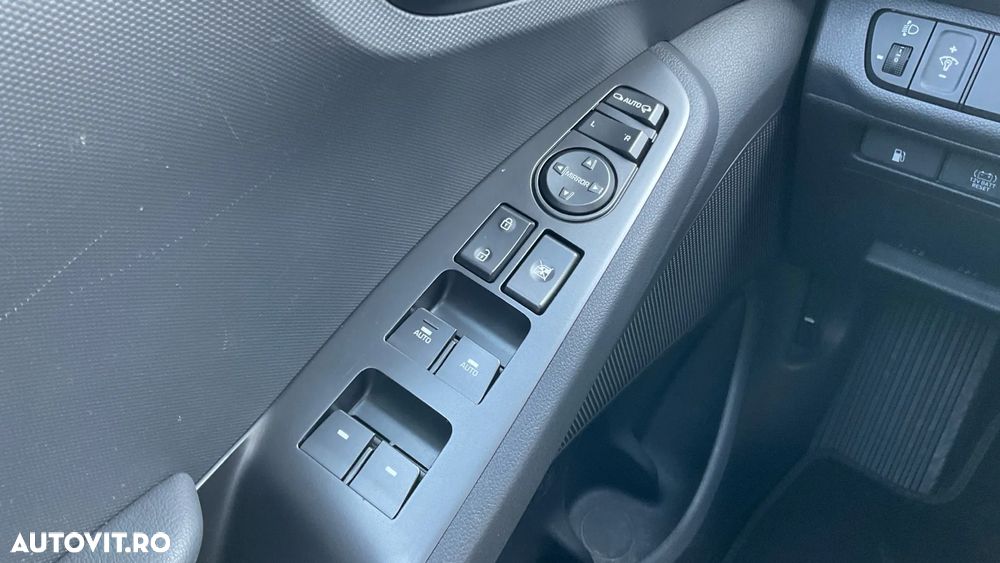 Hyundai IONIQ 1.6 GDI Advantage - 32