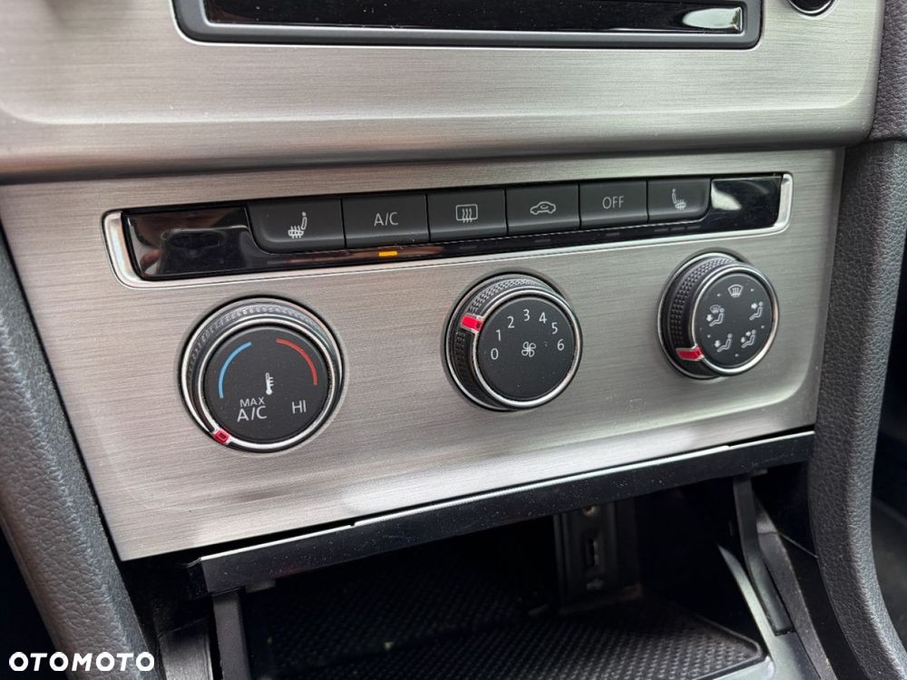 Volkswagen Golf - 13