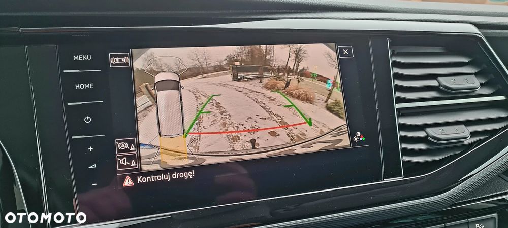 Volkswagen Multivan - 10