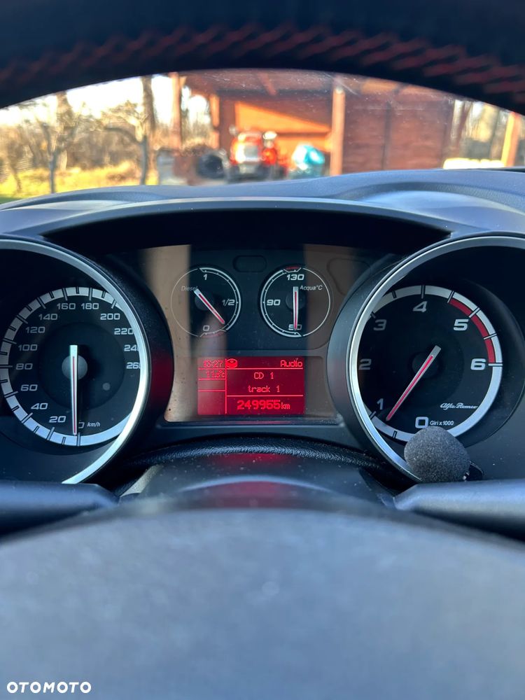 Alfa Romeo Giulietta 2.0 JTDM Distinctive - 12