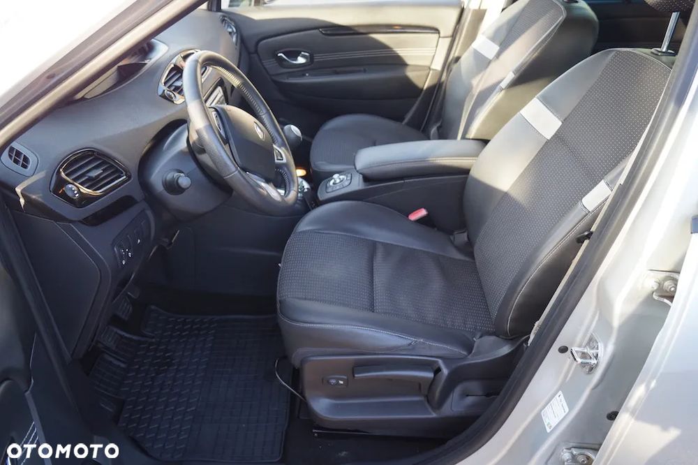 Renault Grand Scenic Gr 1.9 dCi Bose Edition - 8
