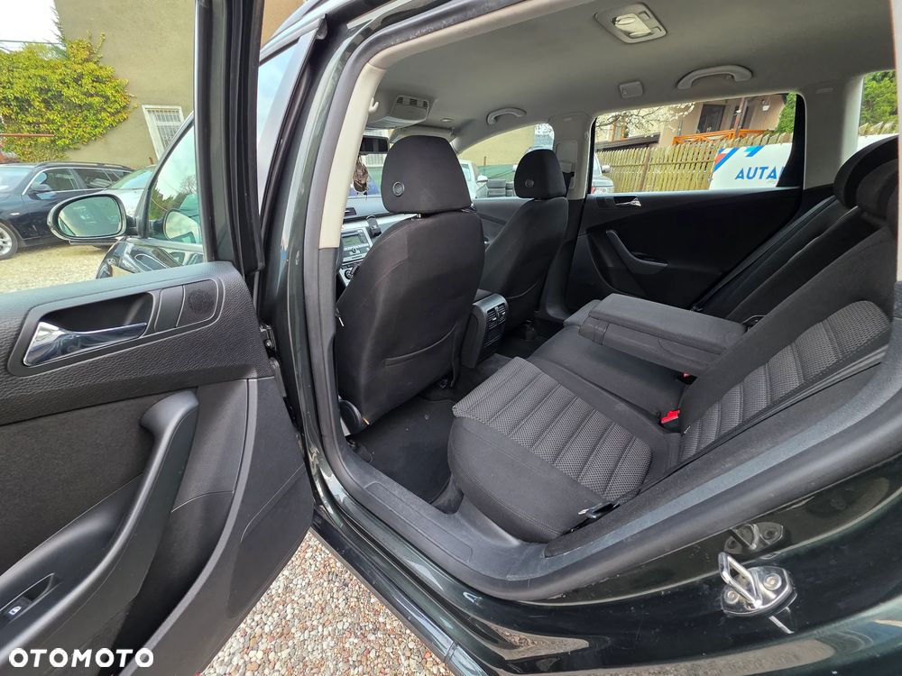 Volkswagen Passat 1.9 TDI DPF Comfortline - 8