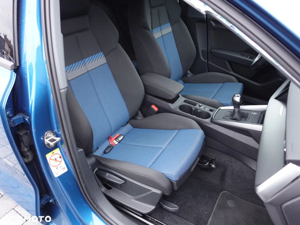 Audi A3 Sportback 30 TFSI advanced - 8