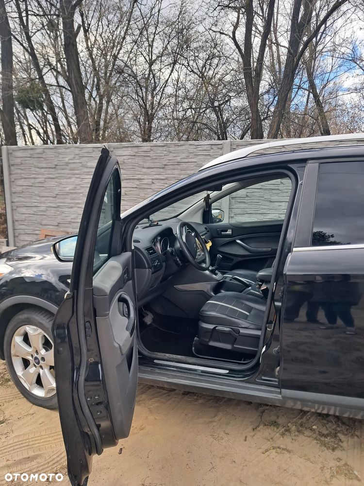 Ford Kuga 2.0 TDCi 4x4 Titanium - 4