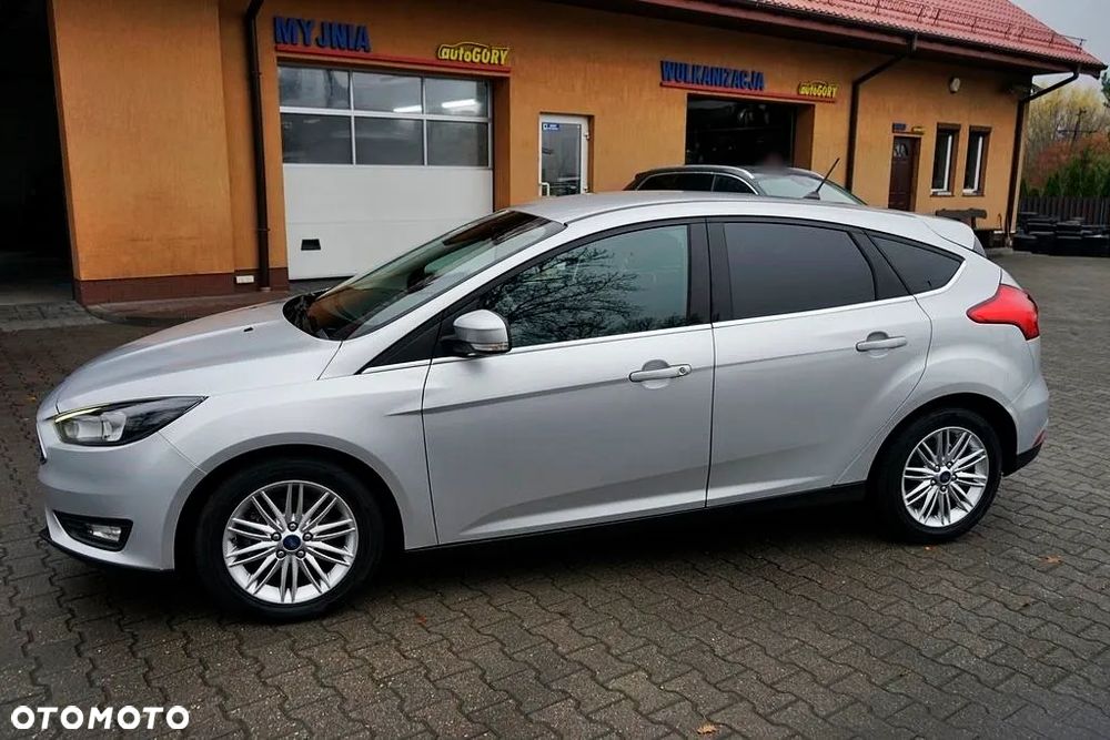 Ford Focus 1.5 TDCi SYNC Edition - 8