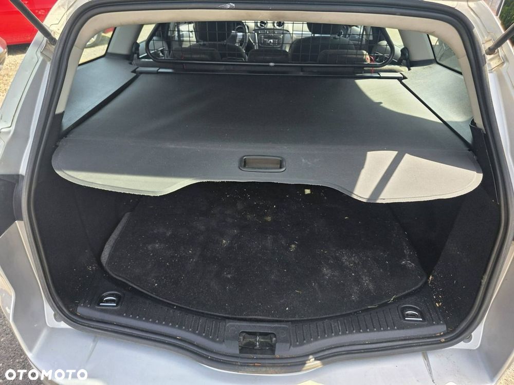 Ford Mondeo 2.0 TDCi Ambiente - 26