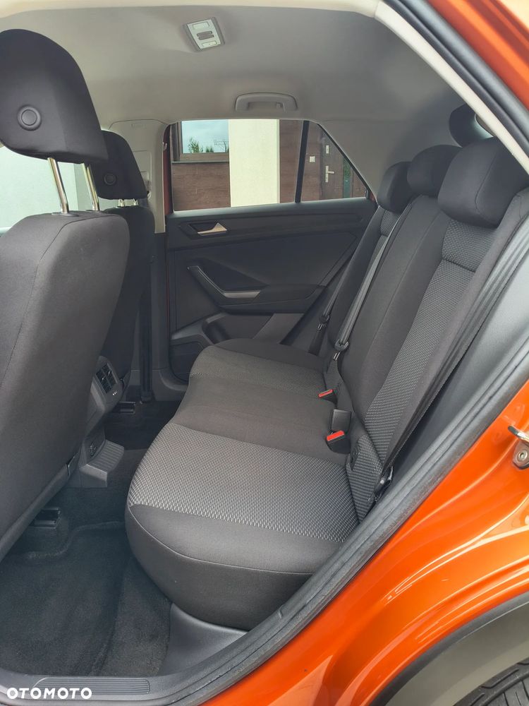 Volkswagen T-Roc - 12