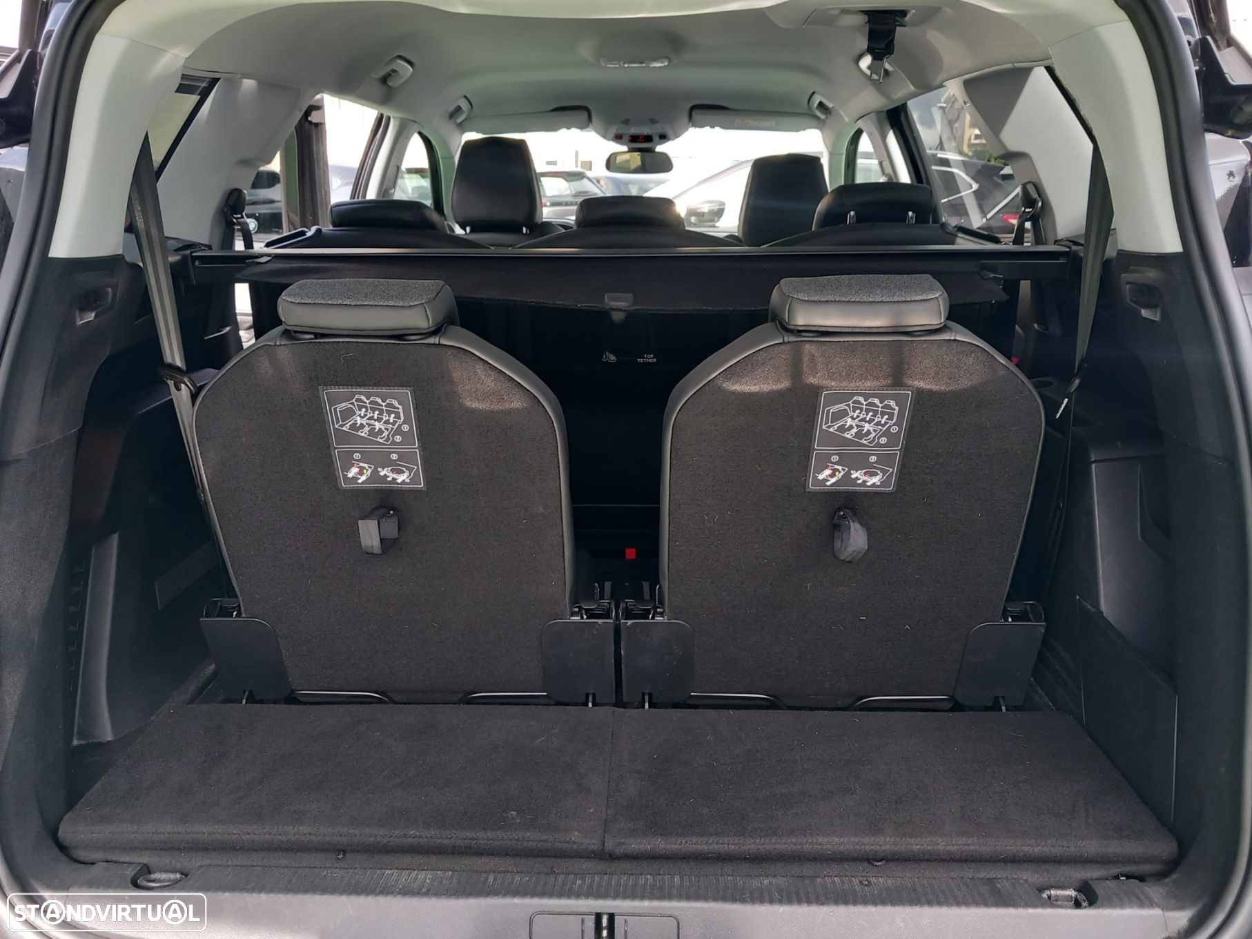Peugeot 5008 1.5 BlueHDi Allure Pack EAT8 - 25
