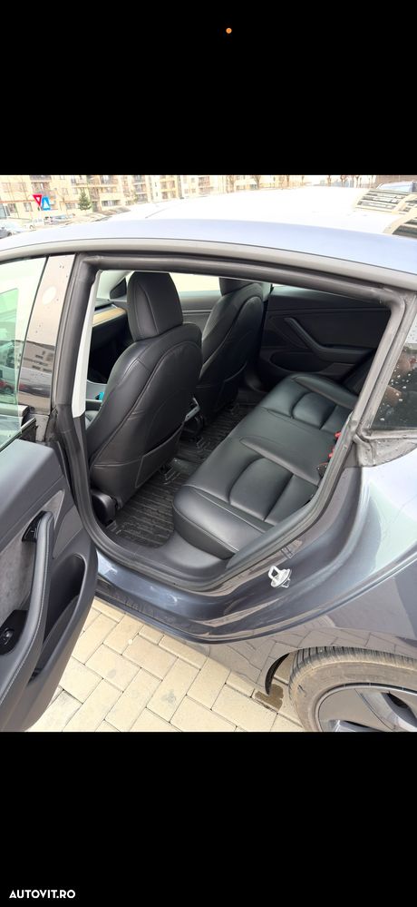 Tesla Model 3 Langstreckenbatterie Allradantrieb Dual Motor - 17