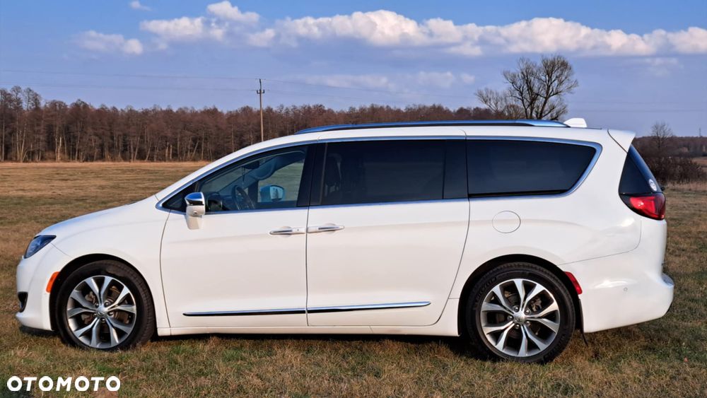 Chrysler Pacifica - 14