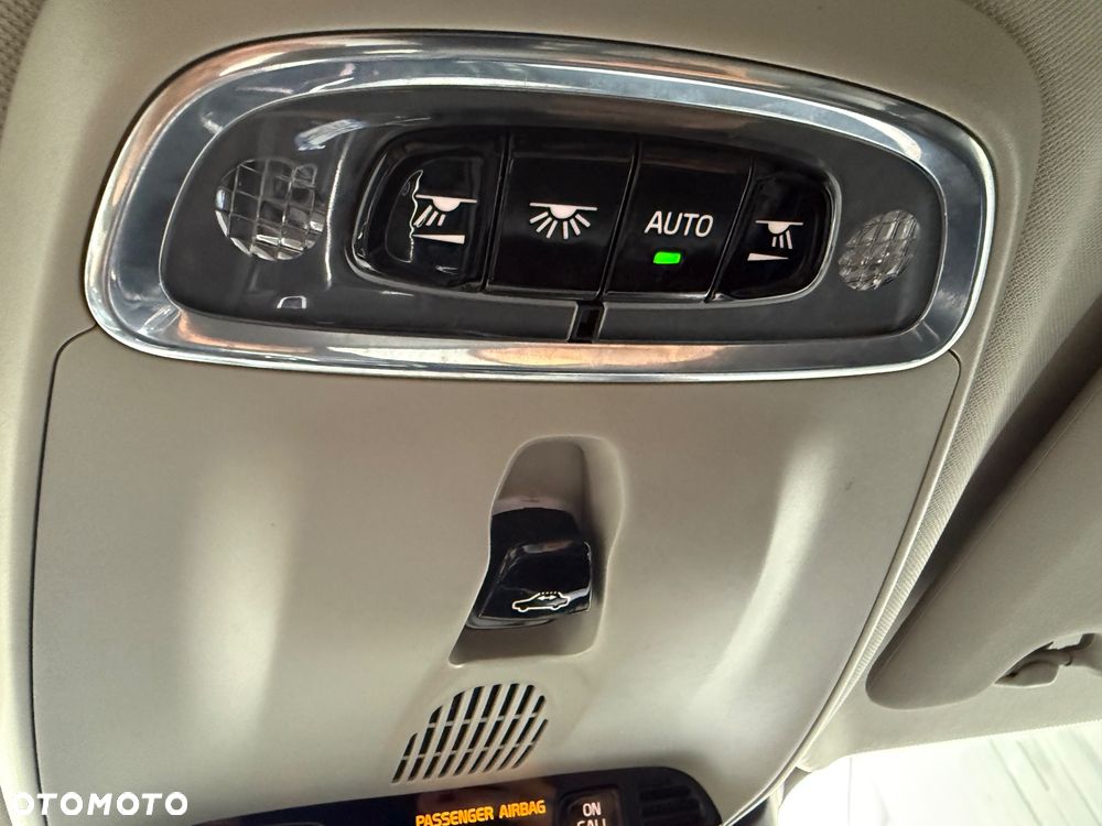 Volvo S60 T5 Momentum Pro - 17
