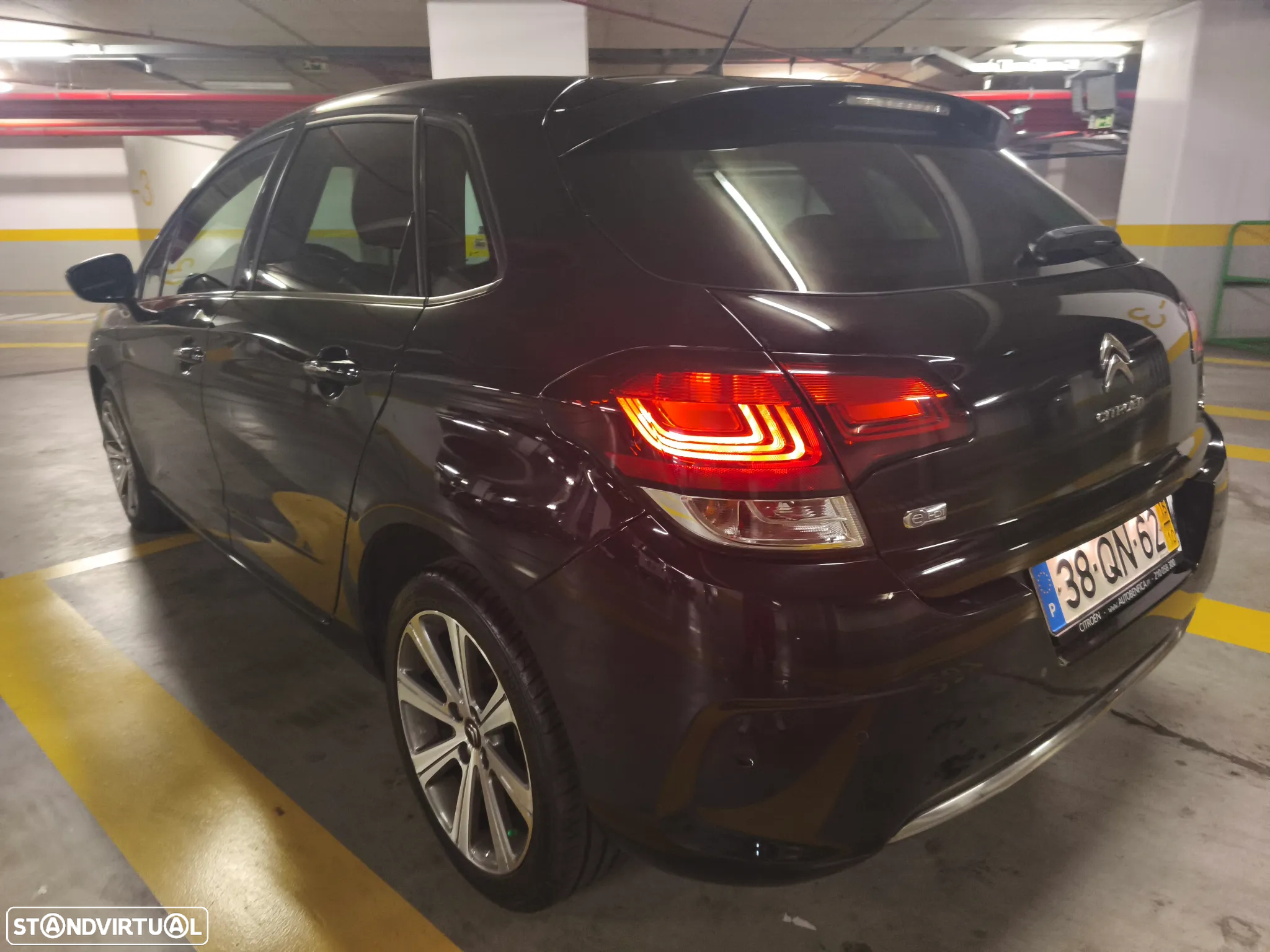 Citroën C4 1.6 BlueHDi Shine - 22