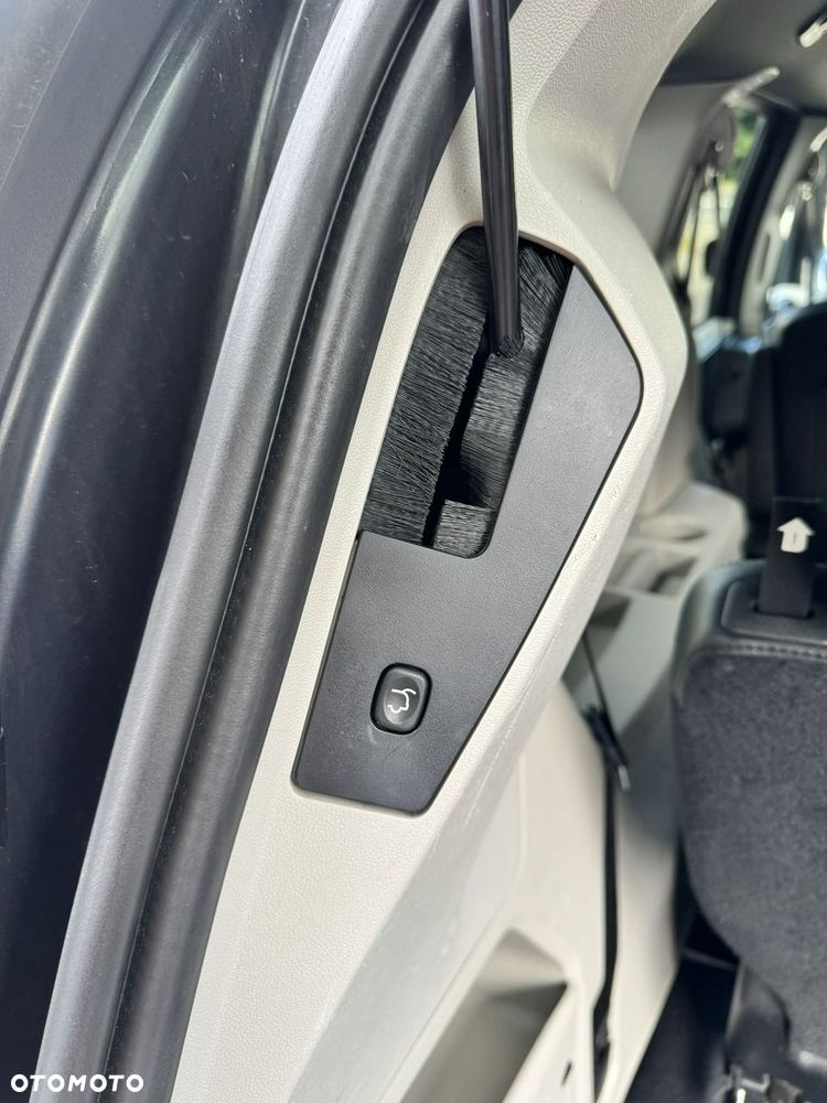 Dodge Grand Caravan - 20