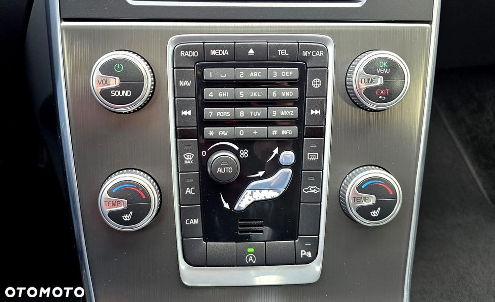 Volvo V60 T3 Summum - 27